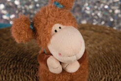 Nici 42187 Jolly Yoga Schaf Jolly Jo +Rucksack 35cm Plüsch Kuscheltier Schlenker -Nici Gmbh 42187 01 Milieu 2048x1365