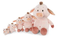 Nici 47792 Schwein Pigwick 22cm Farm Friends Plüsch Kuscheltier Schlenker GREEN -Nici Gmbh 47790 10 47791 47792 47793 47794 Groessenvergleich 2048x1345