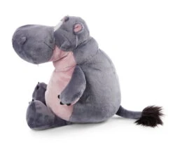 Nici 47972 Nilpferd DJ Nilbert 50cm Sitzend Plüsch Wild Friends GREEN 9 Nici 47972 Nilpferd DJ Nilbert 50cm Sitzend Plüsch Wild Friends GREEN -Nici Gmbh 47975 04 ZA Frei vorl 2048x1744 2