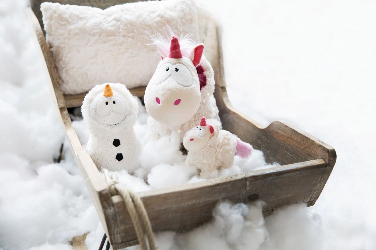 Nici 48177 Schüttelkugel Schneekugel Einhorn Theodor Im Schneeanzug 6,5cm 4 Nici 48177 Schüttelkugel Schneekugel Einhorn Theodor Im Schneeanzug 6,5cm – Bild 2