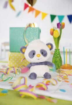 Nici 48417 Singing Panda Mit Sing- & Tanzfunktion Ca 20cm Plüsch Kuscheltier 15 Nici 48417 Singing Panda Mit Sing- & Tanzfunktion Ca 20cm Plüsch Kuscheltier -Nici Gmbh 48417 10 Milieu 1417x2048