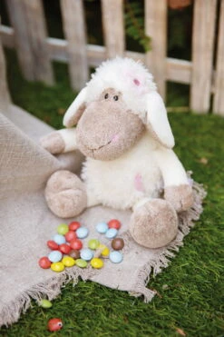 Nici 48533 Schaf Mit Blume Jolly Rosa Ca 25cm Schlenker Plüsch Kuscheltier -Nici Gmbh 48533 13 Milieu 1365x2048