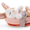 Nici 48707 Sleeping Pets Bunnies Hase Karamell Punkte 12cm Schlafend Im Körbchen -Nici Gmbh 48707 01 HA Frei 2048x1374
